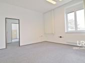Pronájem kanceláře, 69 m²