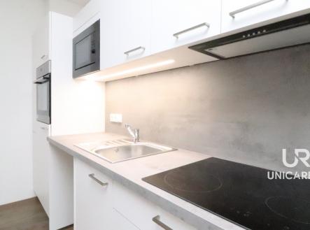 Pronájem bytu, 1+kk, 32 m²