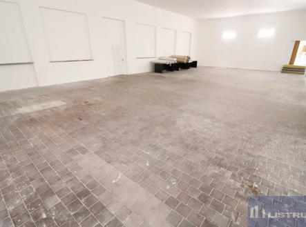 Pronájem skladovací prostor, 900 m²