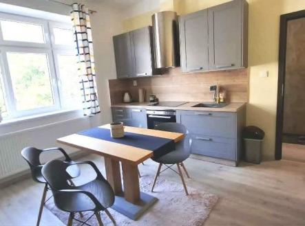 Pronájem bytu, 2+1, 70 m²