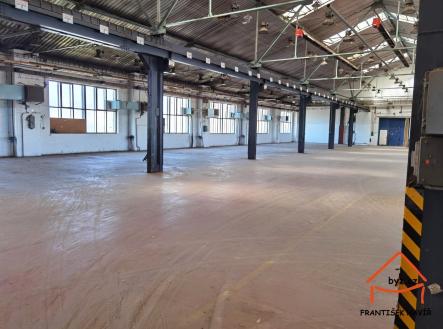 Pronájem komerčního objektu, sklad, 1 520 m²