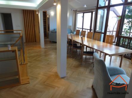 Pronájem bytu, 6+kk, 268 m²
