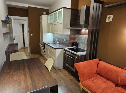 Pronájem bytu, 1+1, 43 m²