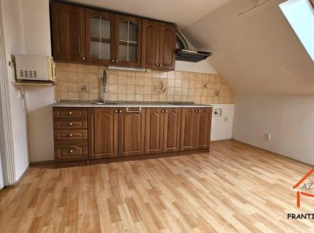 Pronájem bytu, 2+1, 43 m²