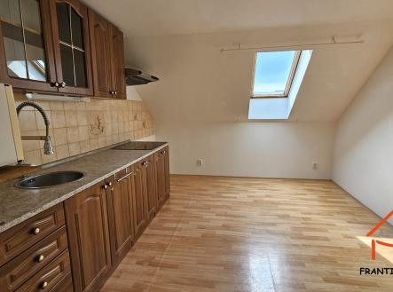 Pronájem bytu, 2+1, 43 m²