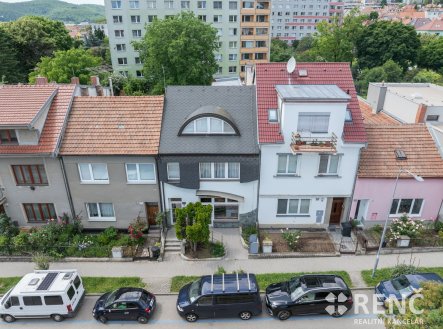 Prodej víceúčelového třípodlažního objektu v části Brno - Žabovřesky s prodejnou, kancelářemi, sklad