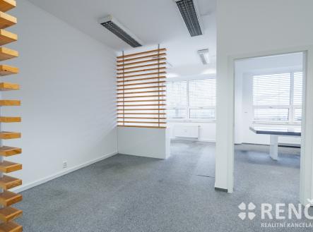 Prodej kanceláře, 70 m²