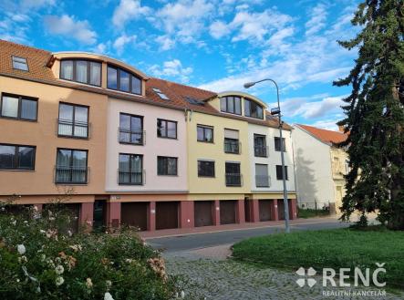 Pronájem bytu, 3+kk, 60 m²