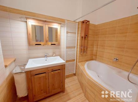 Pronájem bytu, 3+kk, 87 m²