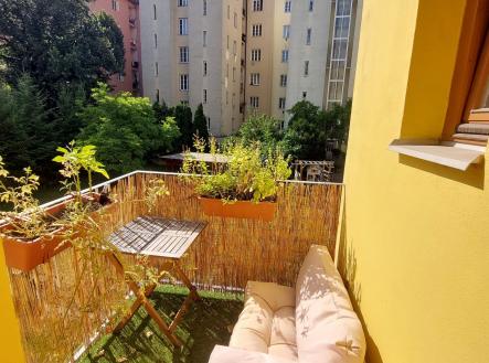 Pronájem bytu, 3+kk, 87 m²