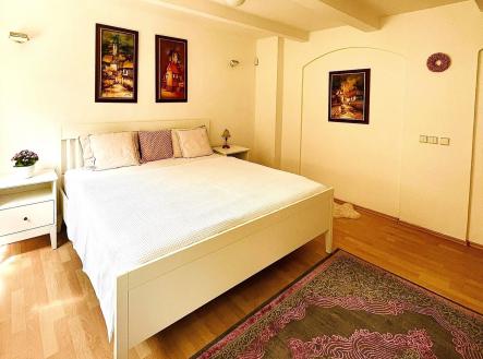 Pronájem bytu, 2+1, 76 m²