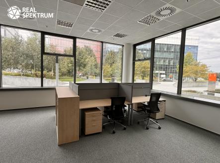 Pronájem kanceláře, 414 m²