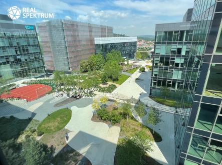 Pronájem kanceláře, 1 363 m²