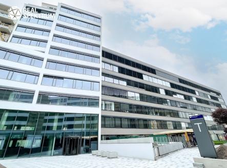 Pronájem kanceláře, 1 090 m²