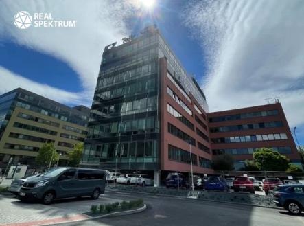 Pronájem kanceláře, 373 m² obrázek