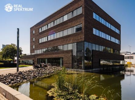 Pronájem kanceláře, 140 m²