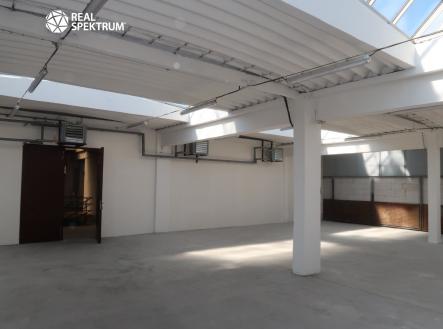 Pronájem komerčního objektu, sklad, 166 m²