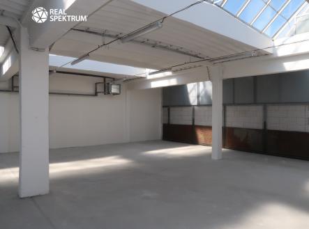 Pronájem komerčního objektu, sklad, 166 m²