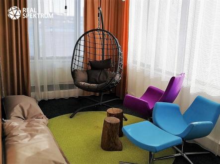 Pronájem kanceláře, 397 m²