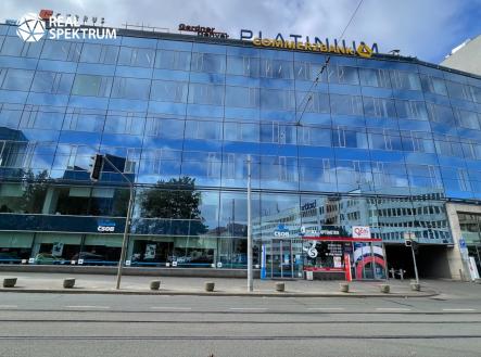 Pronájem kanceláře, 205 m²