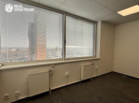 Pronájem kanceláře, 225 m²