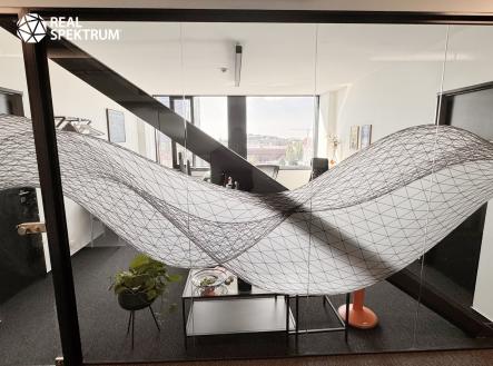 Pronájem kanceláře, 490 m²