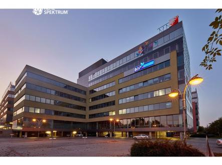 Pronájem kanceláře, 576 m²