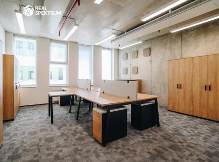 Pronájem kanceláře, 374 m²