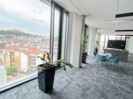 Pronájem kanceláře, 285 m²