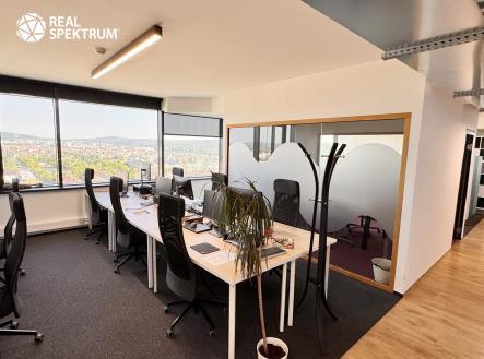 Pronájem kanceláře, 483 m²