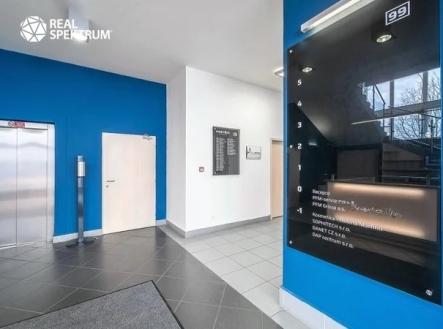 Pronájem kanceláře, 74 m²