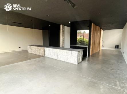 Pronájem obchodní prostory, 140 m²
