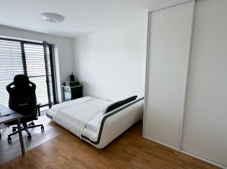 Pronájem bytu, 2+kk, 82 m²