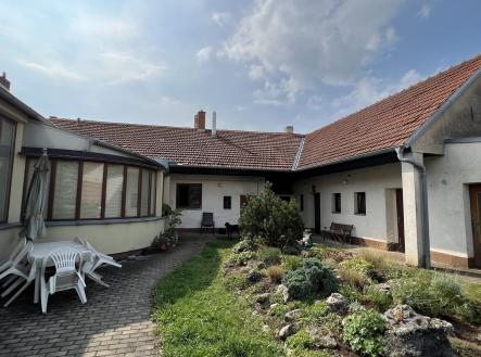 Prodej - dům/vila, 300 m²