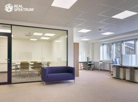Pronájem kanceláře, 431 m²