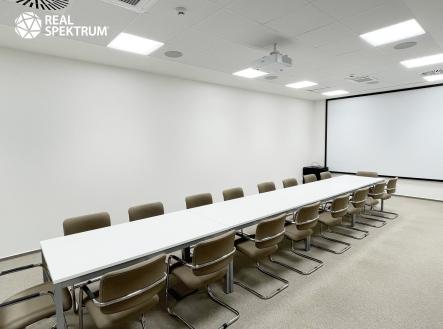 Pronájem kanceláře, 431 m²