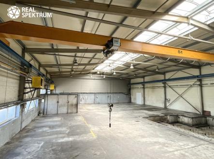 Prodej - komerční objekt, sklad, 2 279 m²