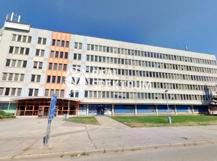 Pronájem - obchodní prostor, 501 m² obrázek