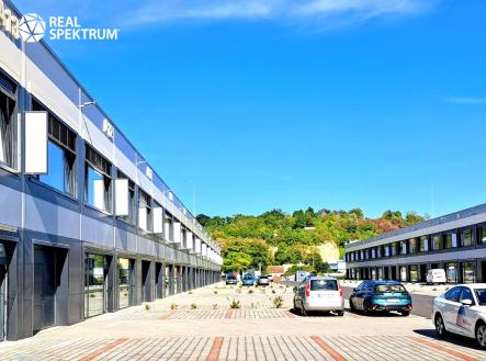 Pronájem komerčního objektu, sklad, 892 m²