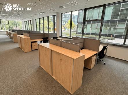 Pronájem kanceláře, 535 m²