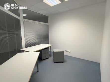 Pronájem kanceláře, 92 m²