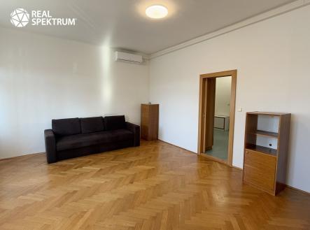 Pronájem bytu, 3+kk, 130 m²