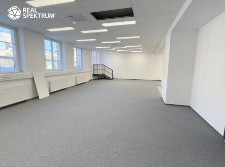 Pronájem kanceláře, 153 m²