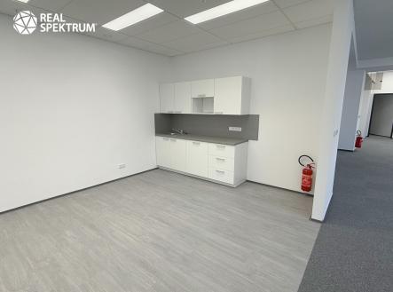 Pronájem kanceláře, 153 m²