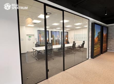 Pronájem kanceláře, 496 m²