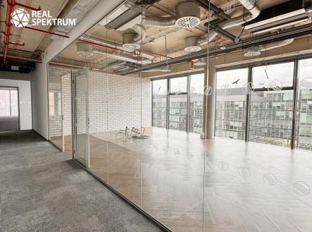 Pronájem kanceláře, 1 022 m²