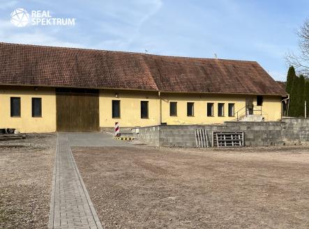 Pronájem komerčního objektu, sklad, 644 m²