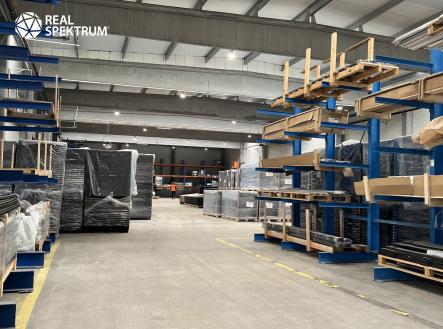 Pronájem komerčního objektu, sklad, 950 m²