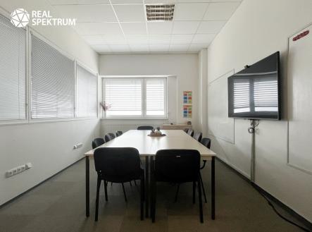 Pronájem komerčního objektu, výroba, 3 454 m²