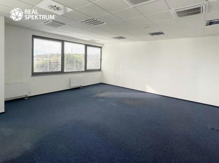 Pronájem kanceláře, 1 328 m²